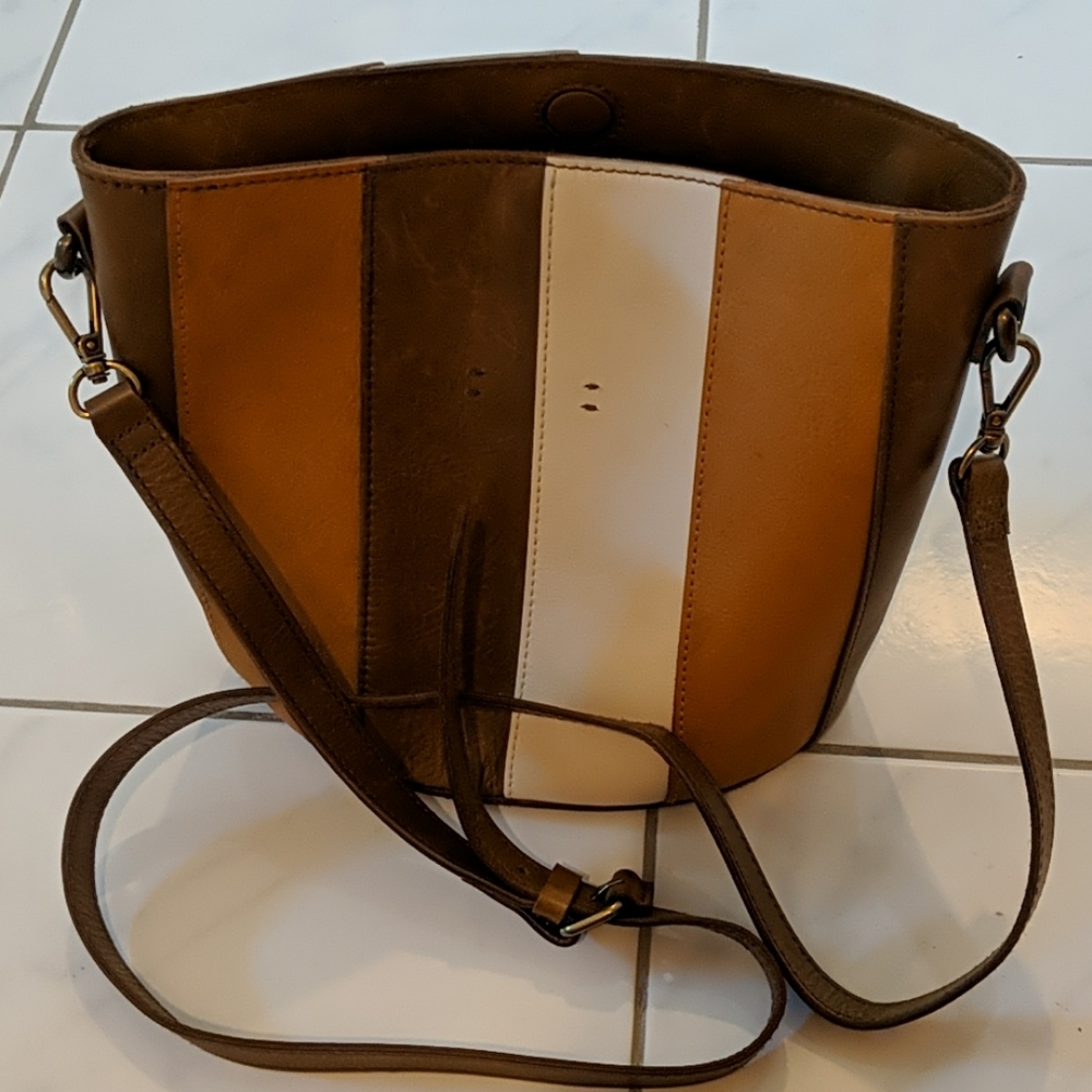 Madewell Eaton Bucket Leather Bag crossbody